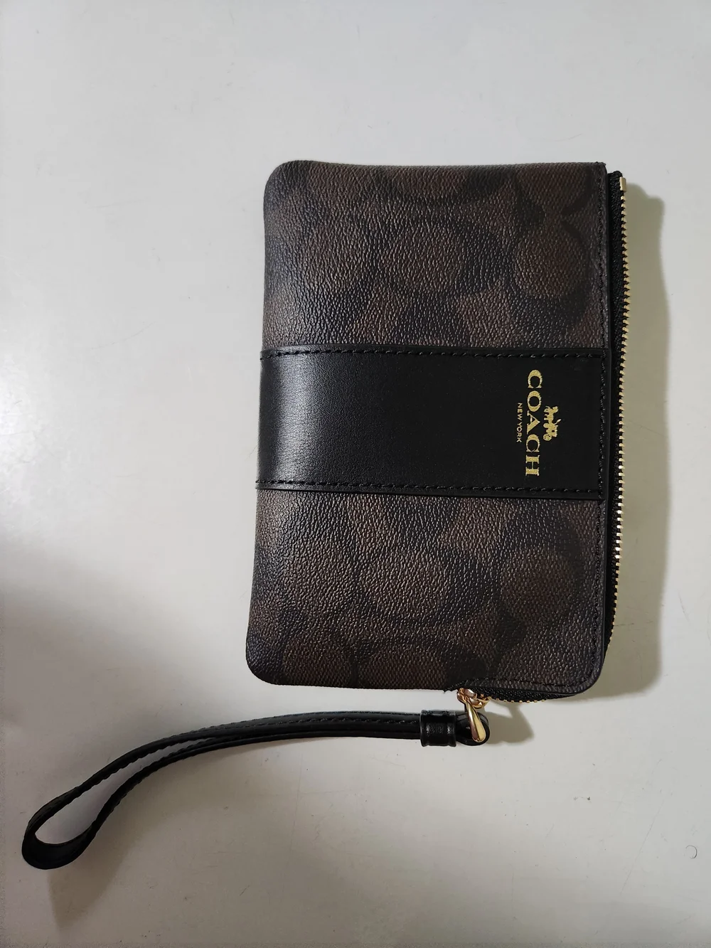 COACH Womans Brown Signature Zip Wristlet